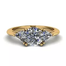 Three Diamond Ring in 18K Yellow Gold