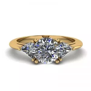 Three Diamond Ring in 18K Yellow Gold