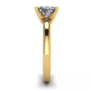 Oval Diamond Ring in 18K Yellow Gold - Photo 2